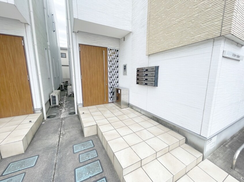 エントランス部分 RIZEST　東浦和Ⅰ