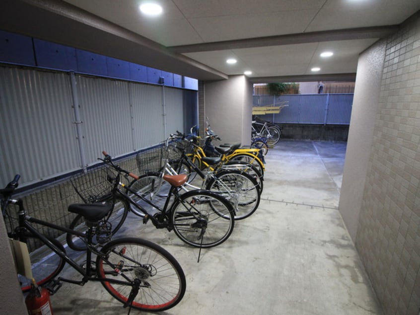 駐輪場 サンテミリオン目白（６０３）