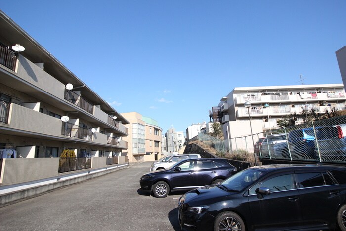駐車場 ドルフ藤が丘
