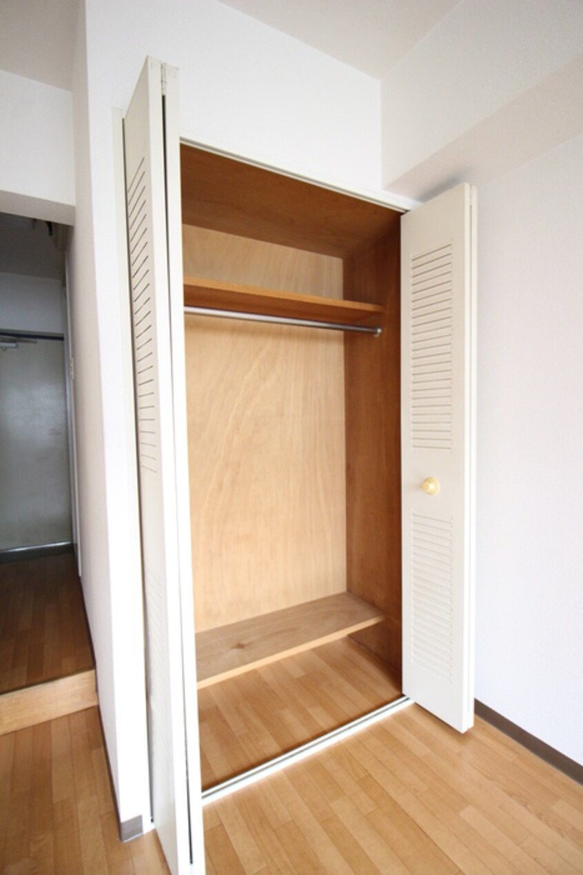 収納 メゾン・ド・プラシ－ド(304)