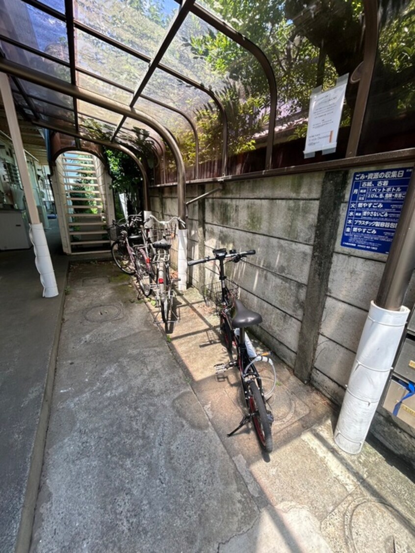 駐輪場 恵林  ハイツ