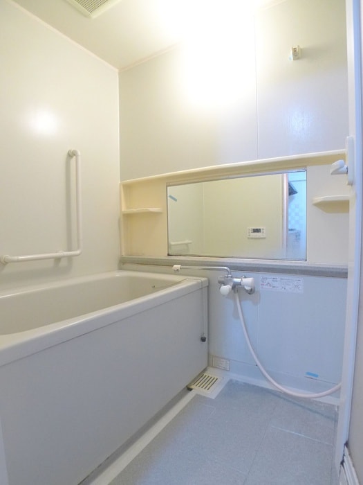 バス／シャワールーム等 グランドパレス３７