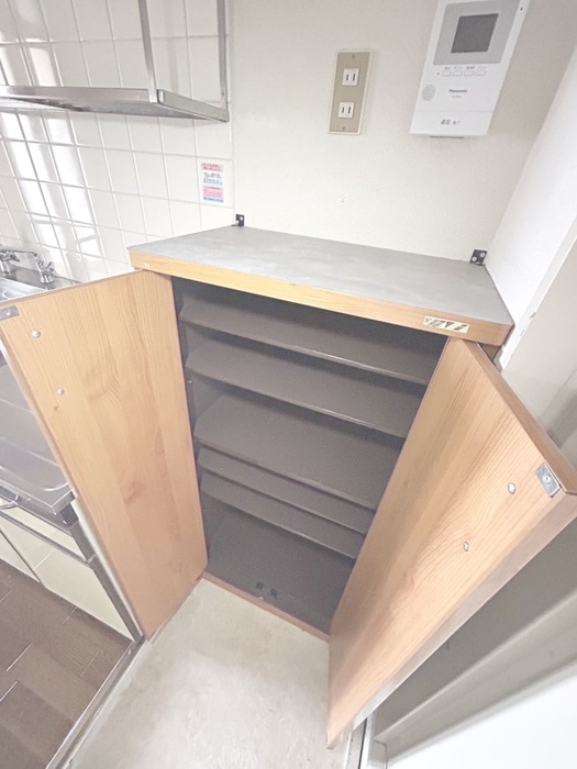 靴箱 二元館