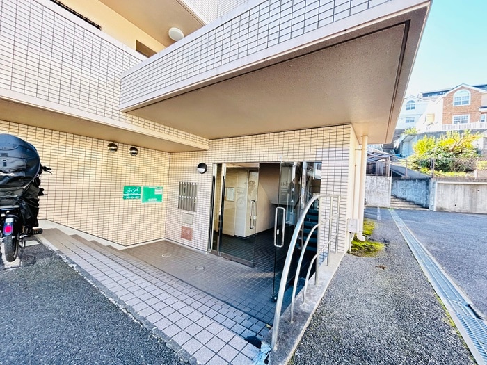 エントランス部分 ヒロック藤が丘Ⅱ