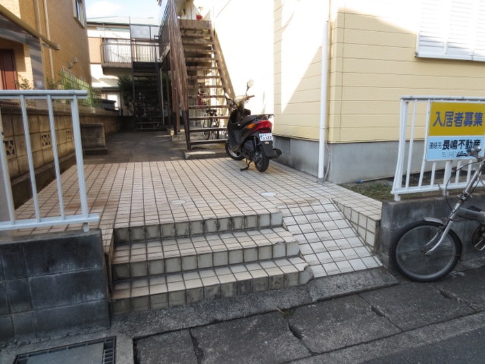 エントランス部分 ハイツＫ本郷台Ｂ