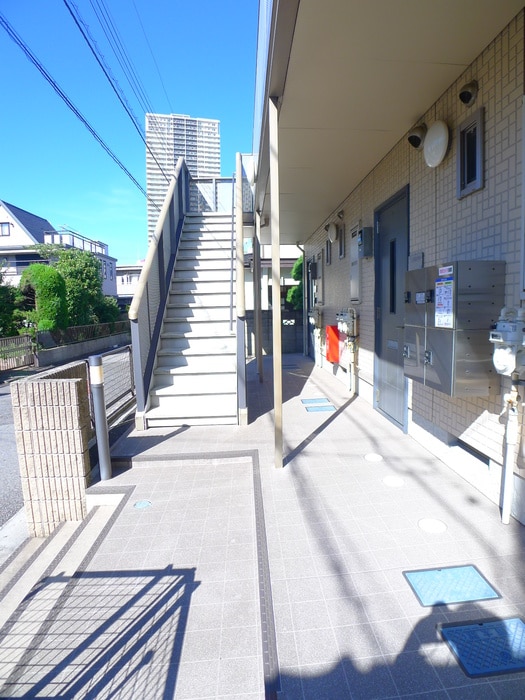 エントランス部分 ヒルトップ稲毛