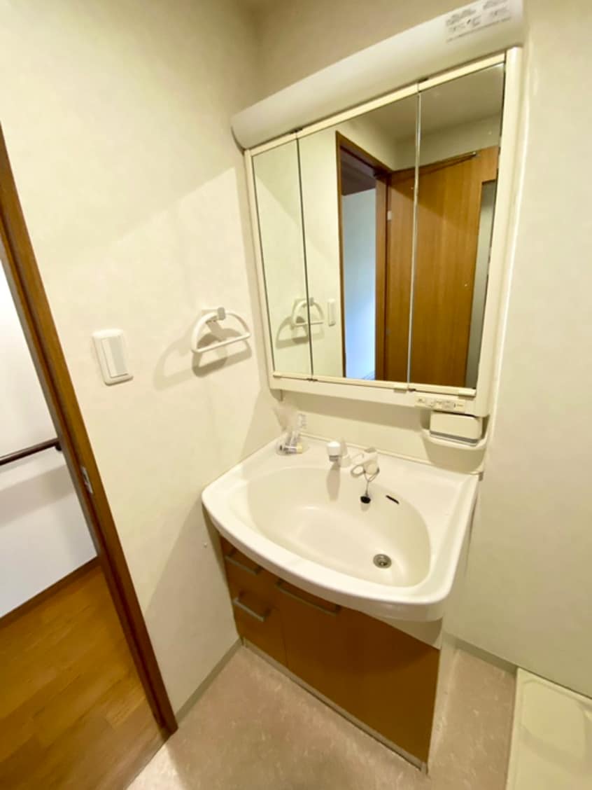 洗面 レリ－フ美しが丘