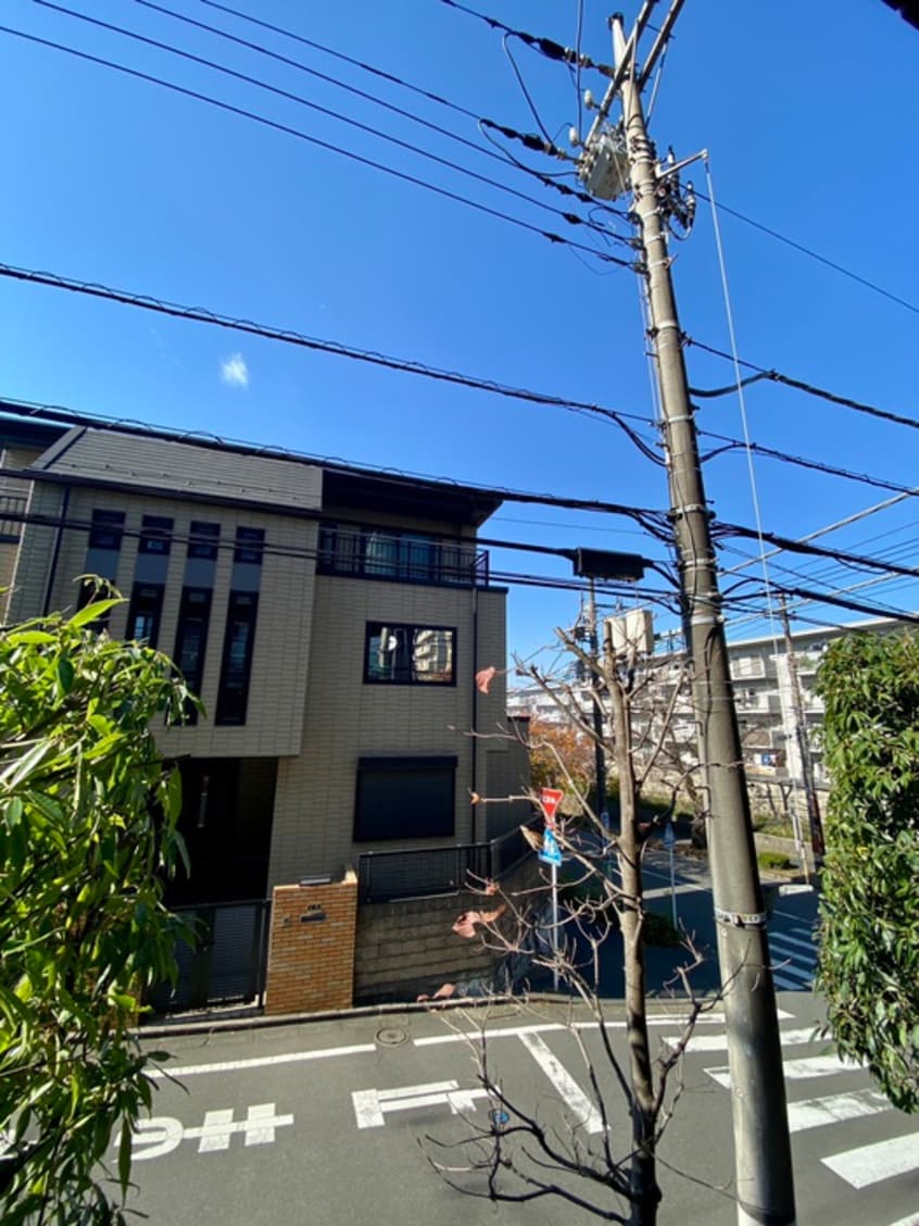 室内からの展望 レリ－フ美しが丘