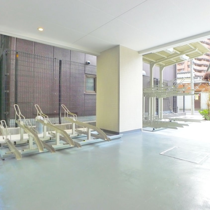 駐輪場 J.リヴェール上野入谷プレイス