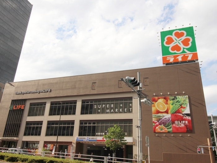 ライフ　中野坂上店(スーパー)まで186m 第６中野坂上ゴールド館