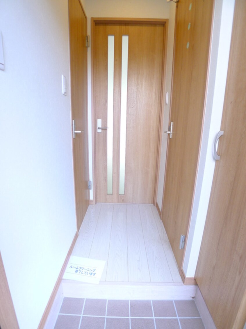 玄関 メゾンドティーズ