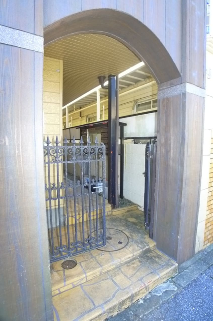 エントランス部分 リリックハウス