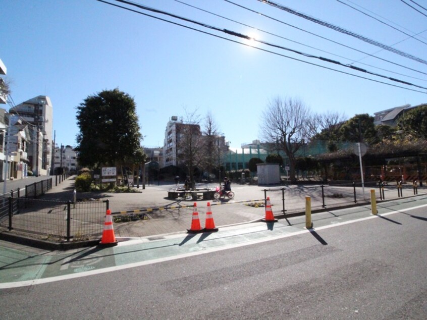 西霧ヶ谷公園(公園)まで300m ルーブル目黒不動前