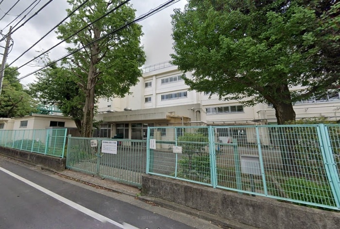 杉並区立四谷小学校(小学校)まで129m グリーンパレス柿木