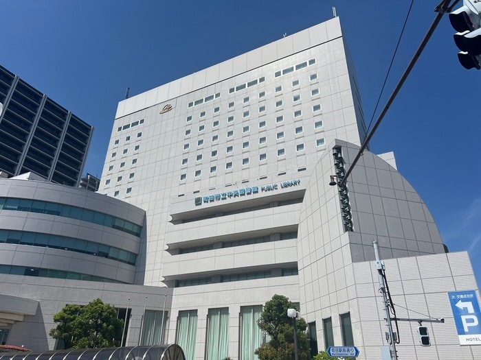 町田市立中央図書館(図書館)まで474m JMFレジデンス町田