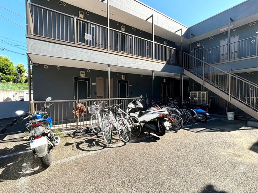 駐輪場 モイスペンテⅠ