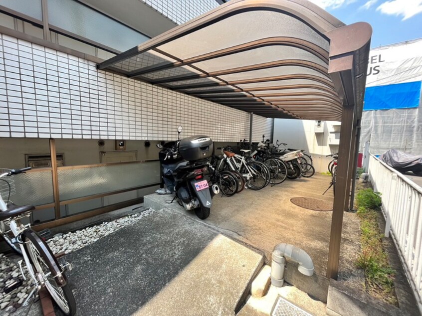 駐輪場 トラスティ鷺宮