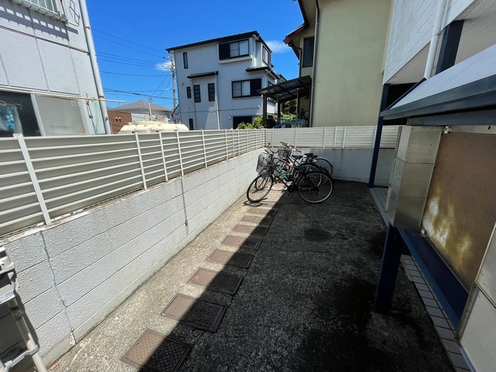 駐輪場 レオパレス杉田第３