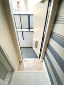 玄関 レオパレス杉田第３
