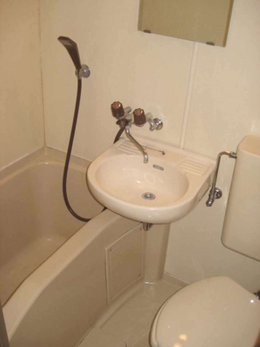 バス／シャワールーム等 サンパレス西富