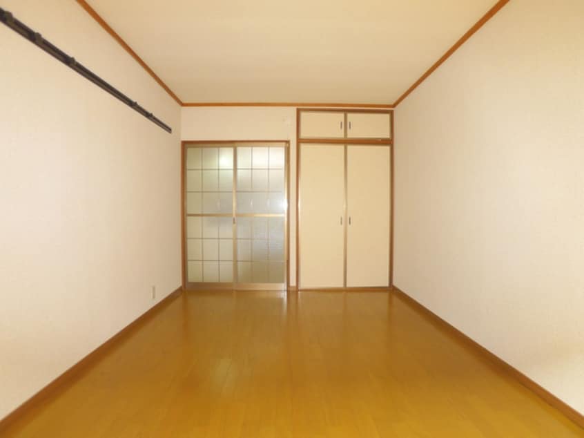 居室 メゾンタカツ