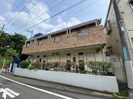 メビウスコ－ト国立の外観