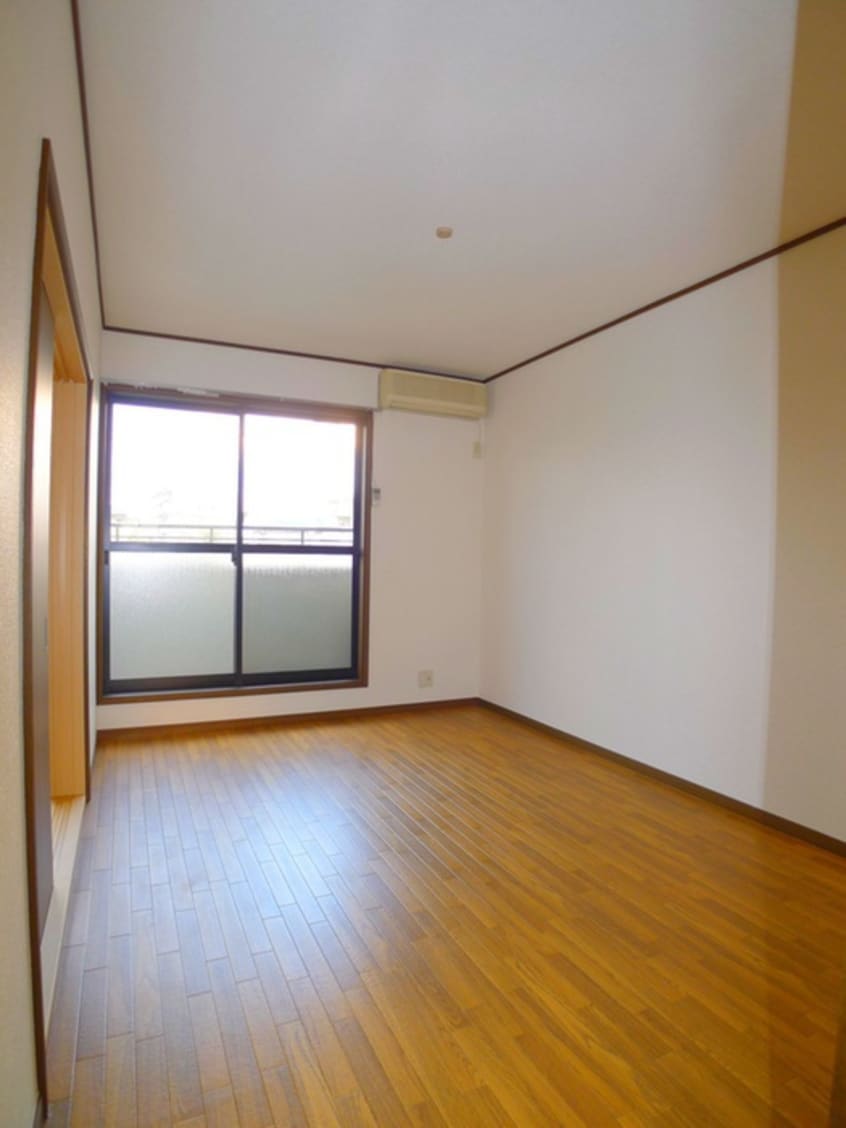 居室 ロキシ－パンセ中浦和