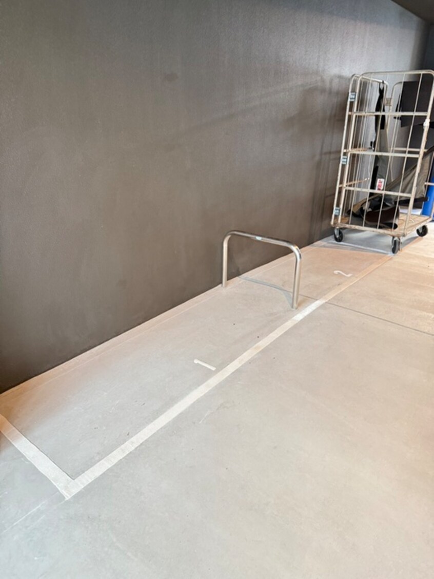 バイク置き場 CONSTELLATION