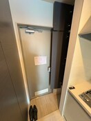 玄関 セレコ－ト南林間