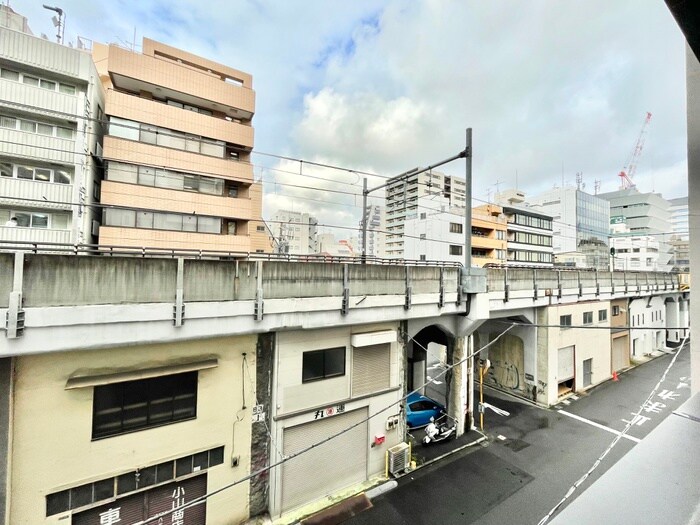 室内からの展望 レオーネ秋葉原