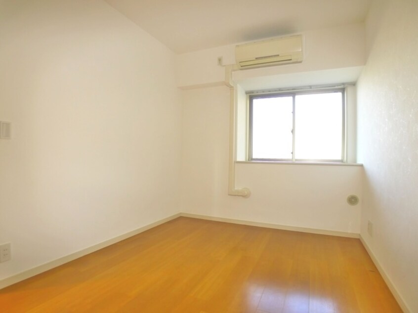 居室 ＩＮＳＵＲＡＮＣＥＢＬＤＧ．Ⅷ