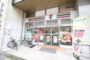 セブンイレブン文京区湯島3丁目店(コンビニ)まで149m カサ・ベラルーチェ御茶ノ水