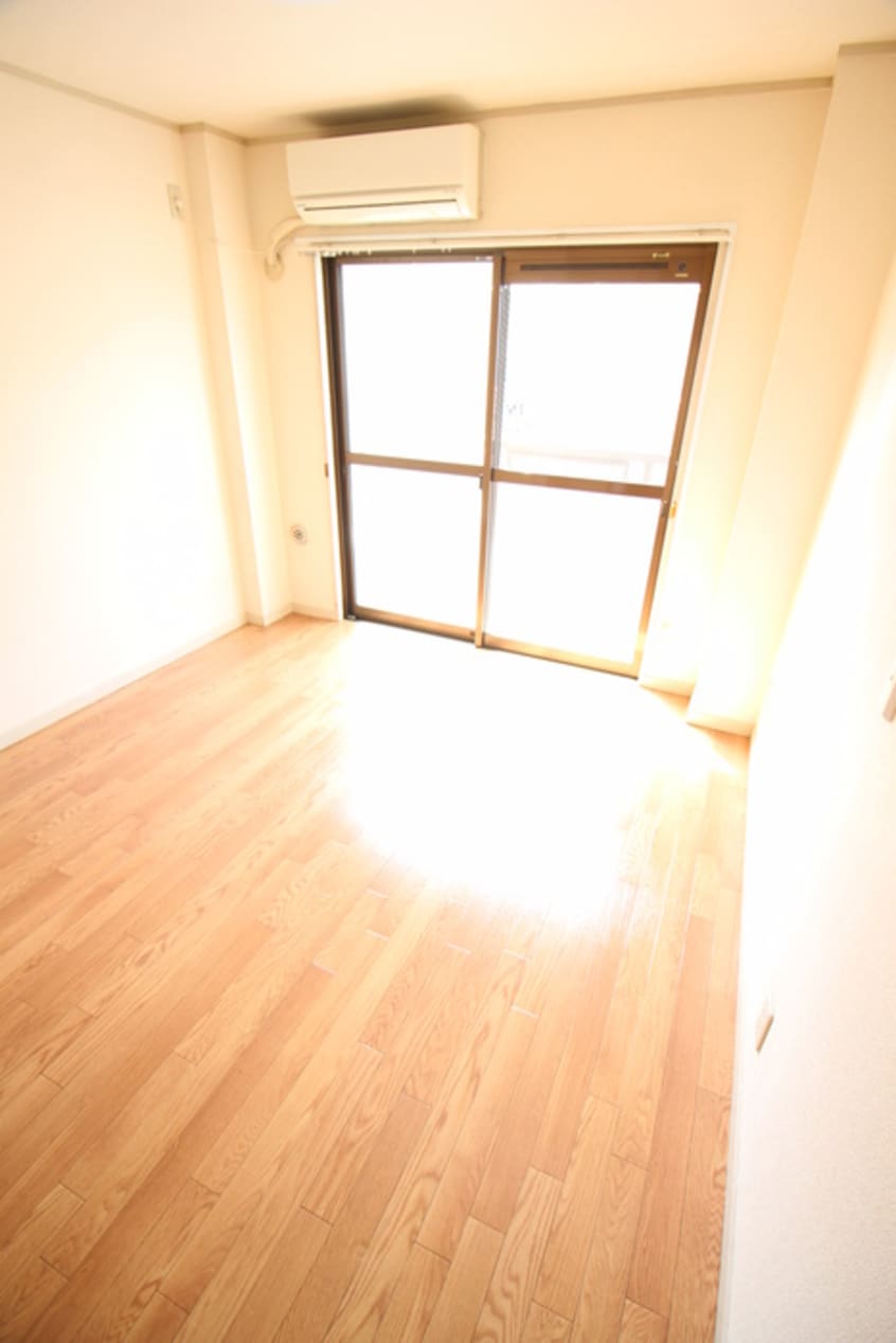 居室 ドゥエル甲斐