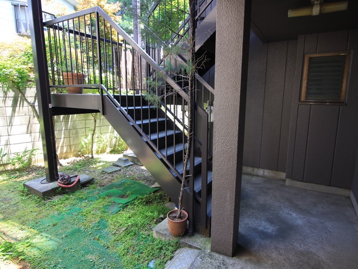 エントランス部分 ドゥエル甲斐