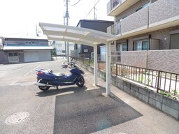 バイク置き場