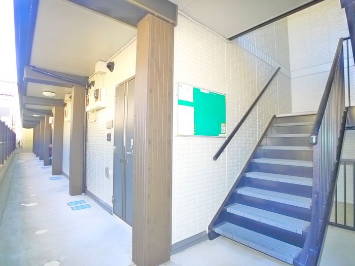 エントランス部分 グレイスコ－ト