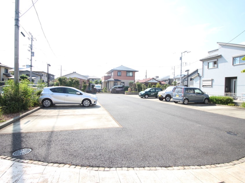 駐車場 フロ－ラルガ－デン