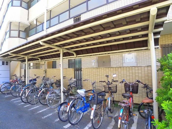駐輪場 ロイヤルプラザ高砂（107）