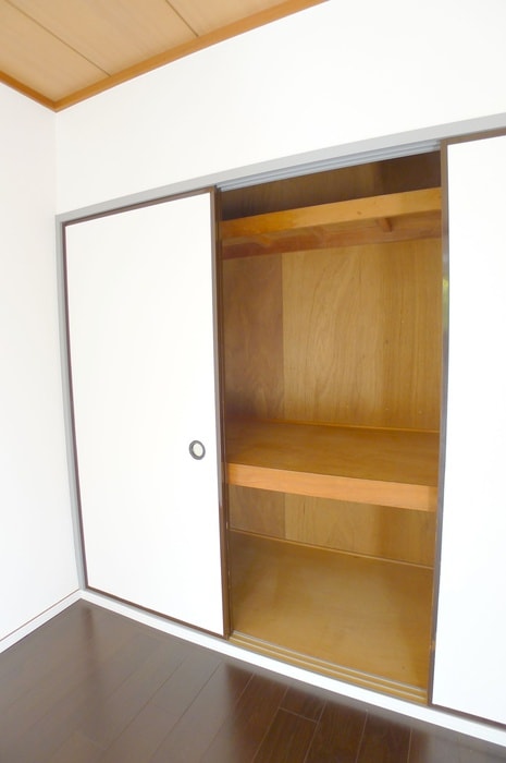 収納 ロイヤルプラザ高砂（107）