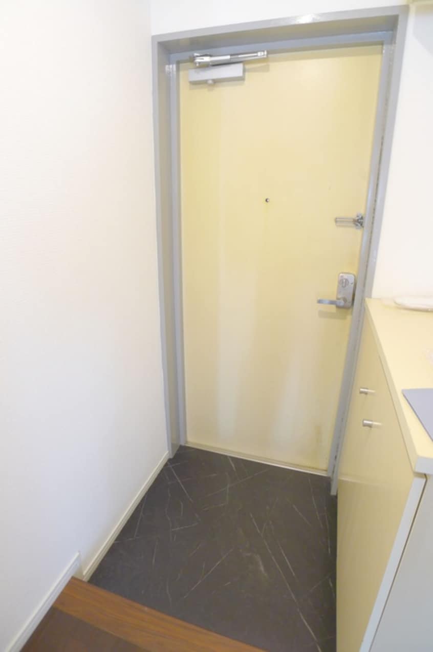 玄関 ロイヤルプラザ高砂（107）