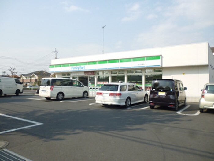 ファミリーマート 福生北田園店(コンビニ)まで915m リバーサイド秋葉