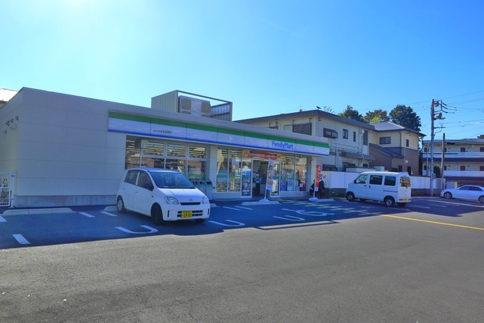 ファミリーマート(コンビニ)まで410m サンワハイツ國京
