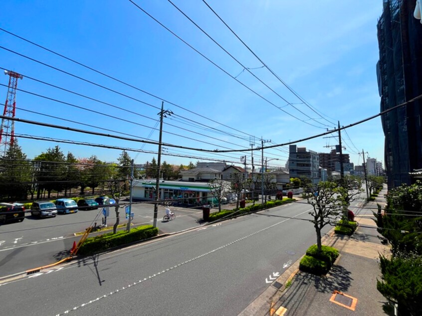 室内からの展望 伊興１丁目店舗付き住宅