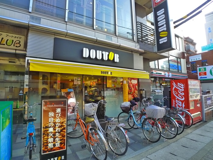 ドトール(カフェ)まで483m 新海マンション