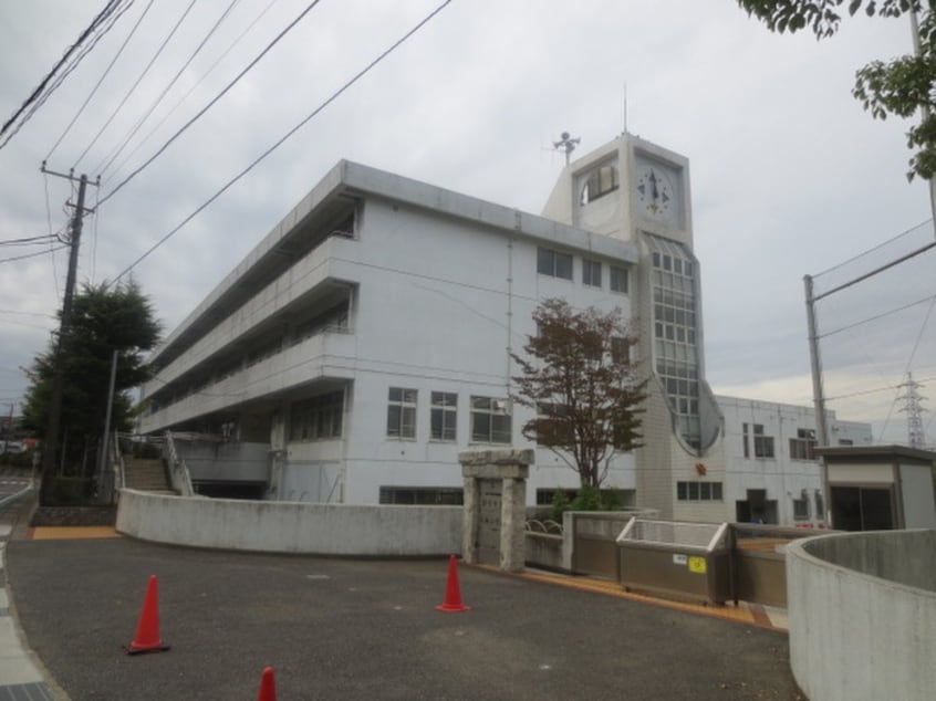 小坂小学校(小学校)まで237m スプリングピアＦ