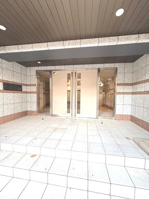 エントランス部分 アルファコート西川口９