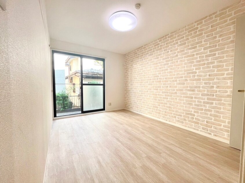 居室 アズ－ルナカオ