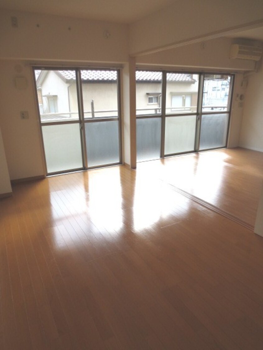 居室 カーロヴィレッタカサイ