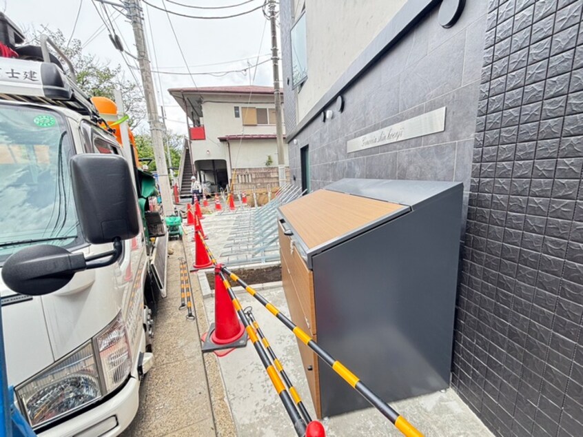 駐輪場 GENOVIA新高円寺