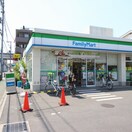 コンビニ(コンビニ)まで135m ドエルパ－クサイド